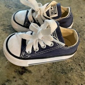 Baby converse size 4